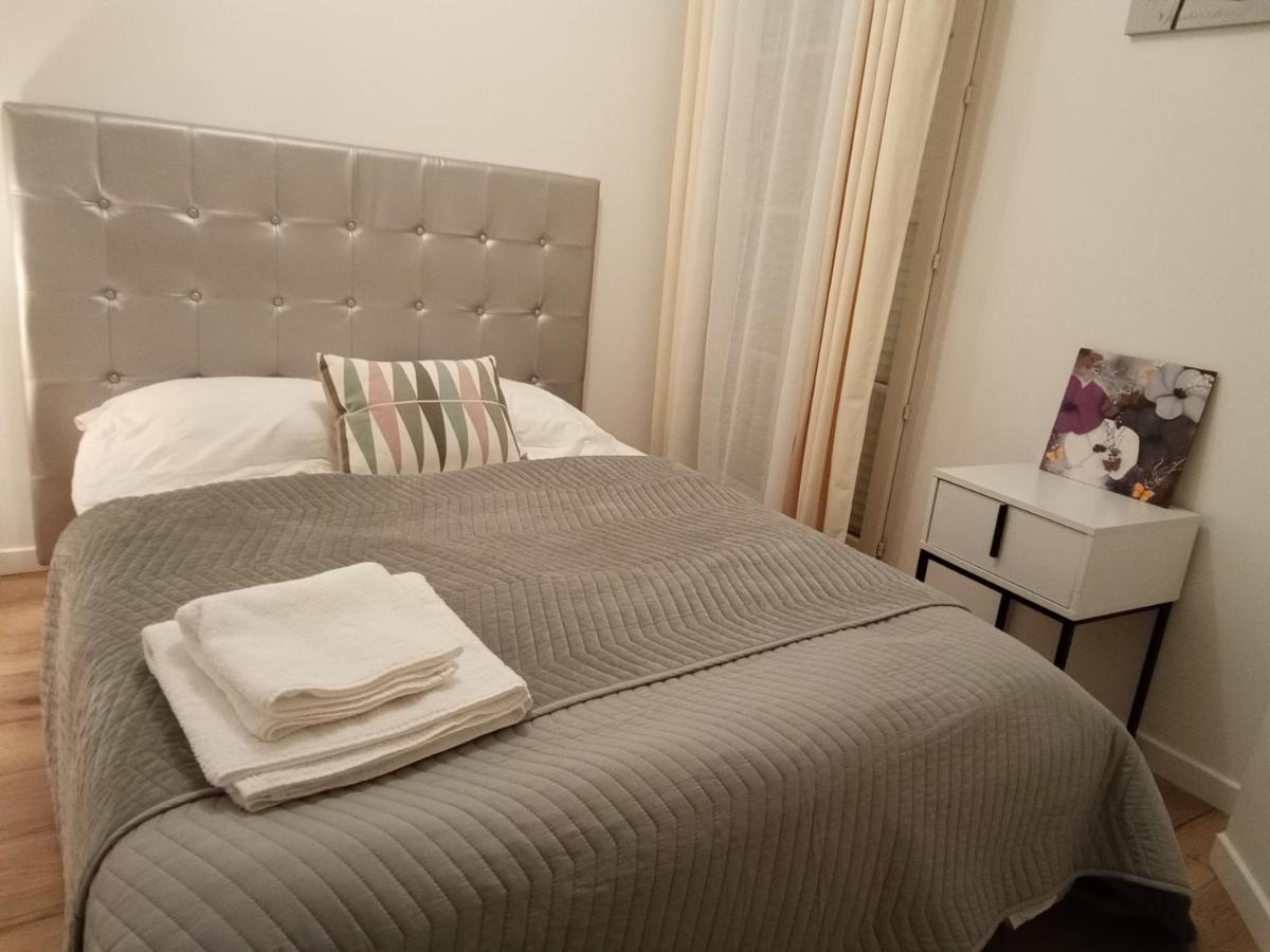 Confortable + เซร์ริส ภายนอก รูปภาพ